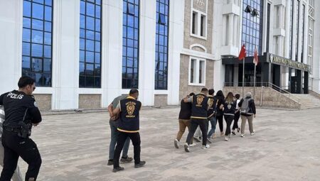 Masaj salonlarına fuhuş operasyonu: 7 kuşkulu gözaltına alındı