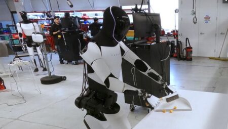 Tesla’nın insansı robotu konut işlerini yapmaya başladı